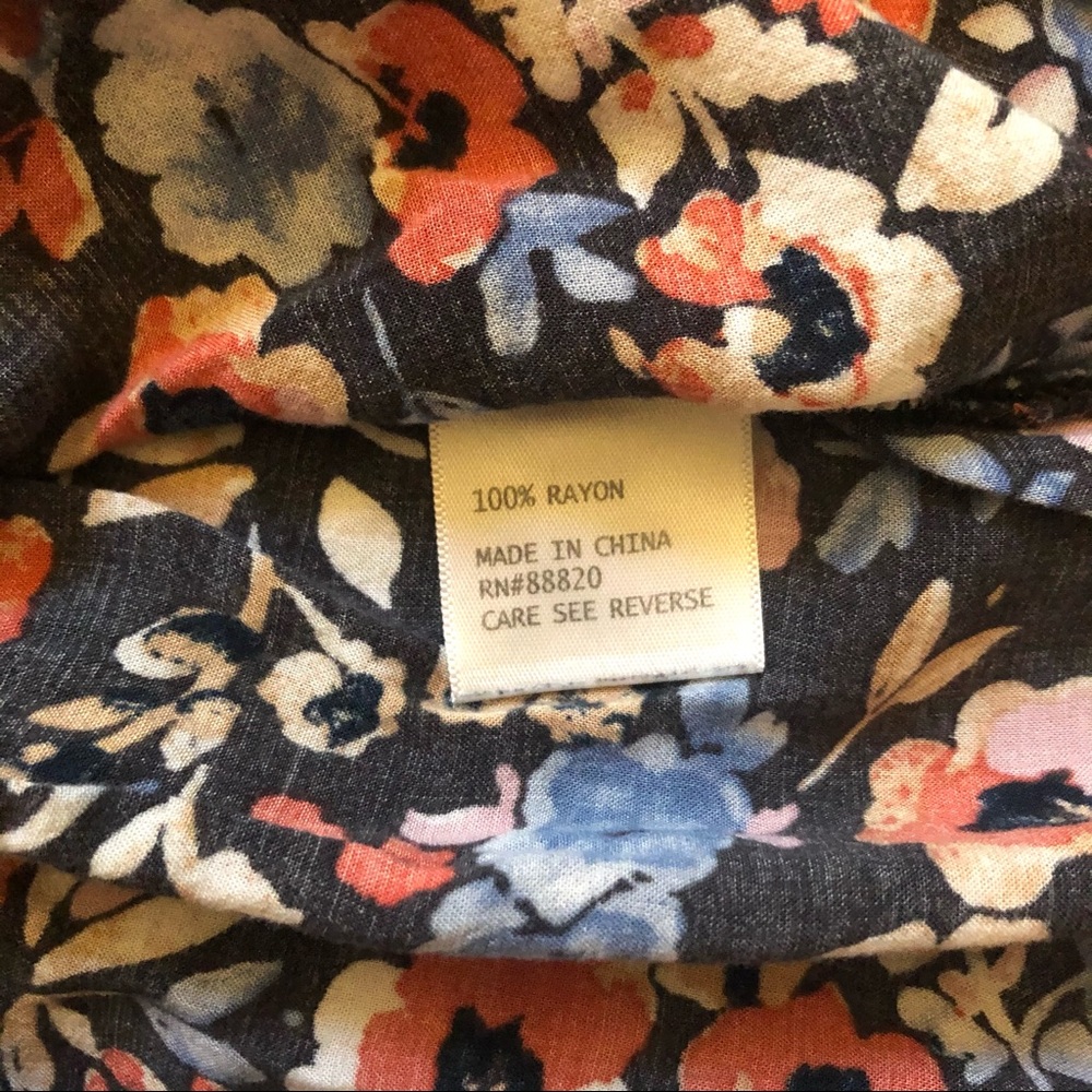 ROSE & THYME floral print top, size XL - Picture 7 of 7